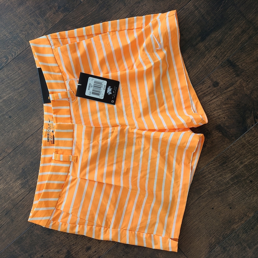 Womens Nike golf shorts size 8